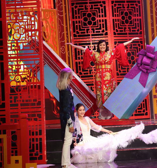 Táo Quân 2019: Ngọc Hoàng đi bão với dàn... hot girl