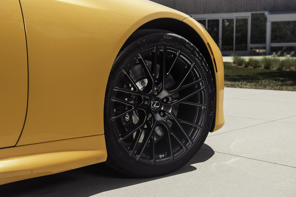 Lexus LC 500 bản giới hạn 100 chiếc ra mắt, giá từ 106.000 USD