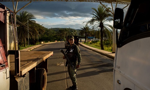 Hỗn loạn tại thủ phủ có 8.000 tấn vàng của Venezuela