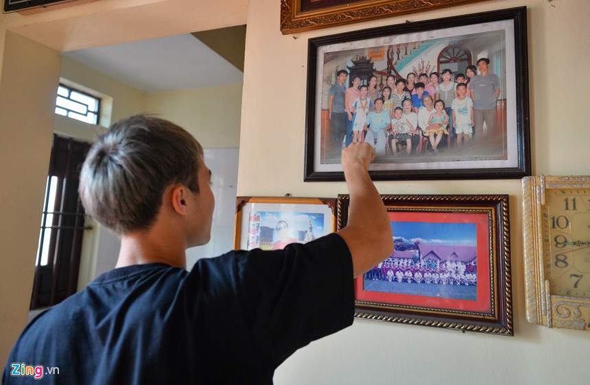 Văn Toàn dọn nhà, giúp mẹ làm cơm tất niên