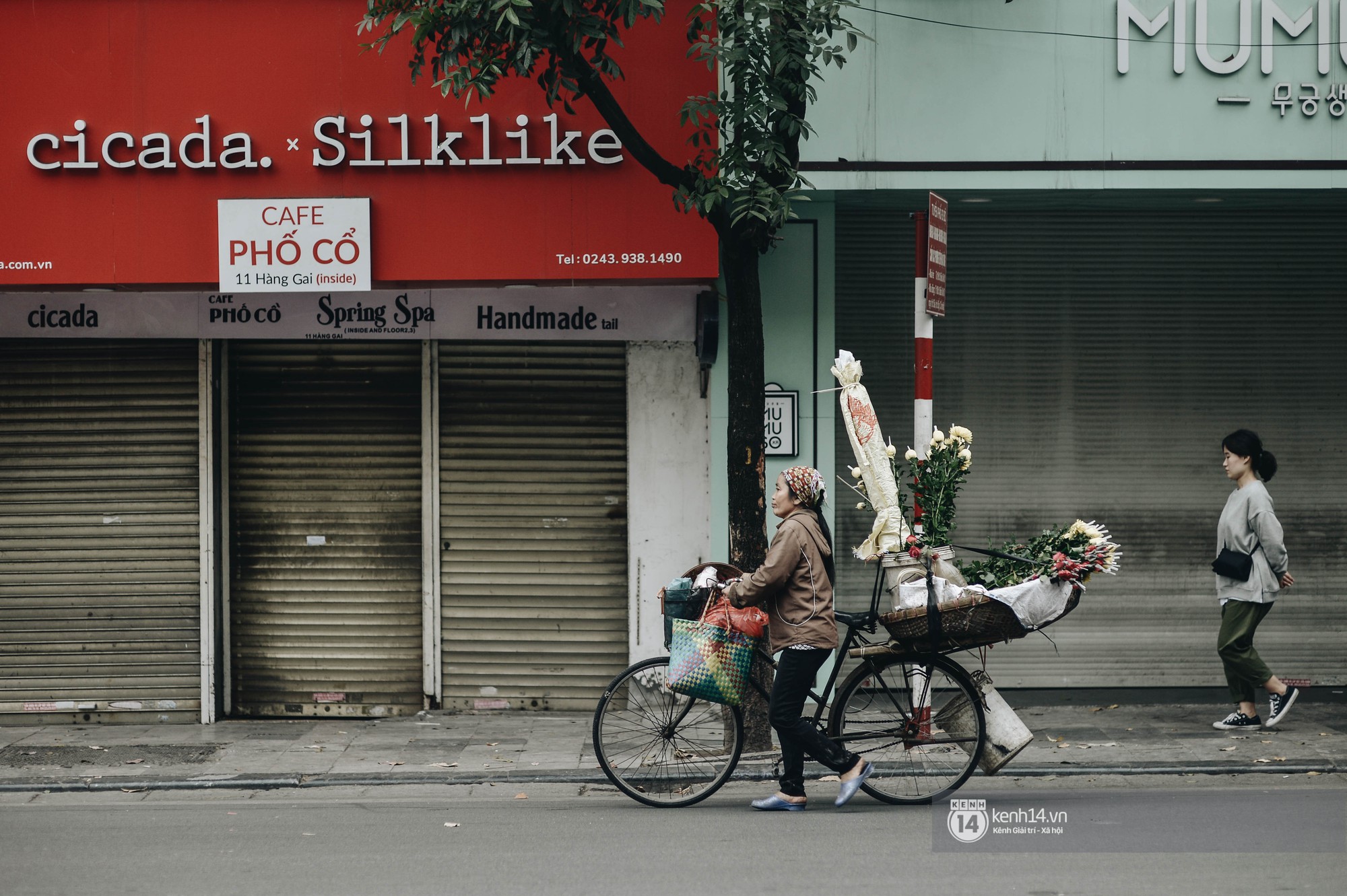 Có một Hà Nội sáng 30 Tết vắng lặng, an nhiên và rất... Hà Nội!