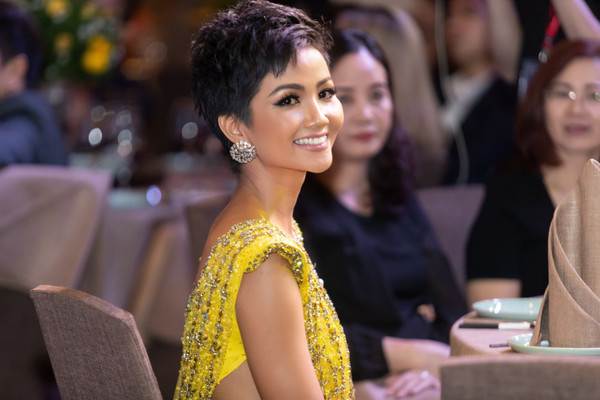 HHen Niê trượt Top 5 Hoa hậu của các hoa hậu, fan tiếc nuối giấc mơ cú đúp danh hiệu vàng