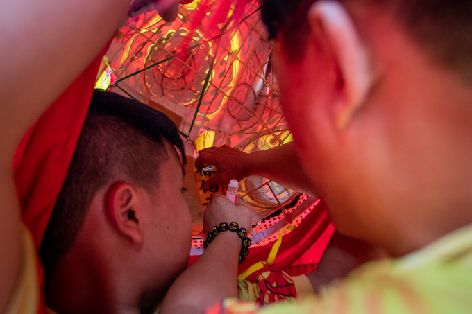 Hàng chục đoàn lân sư rồng xin lộc cầu may ở Sài Gòn