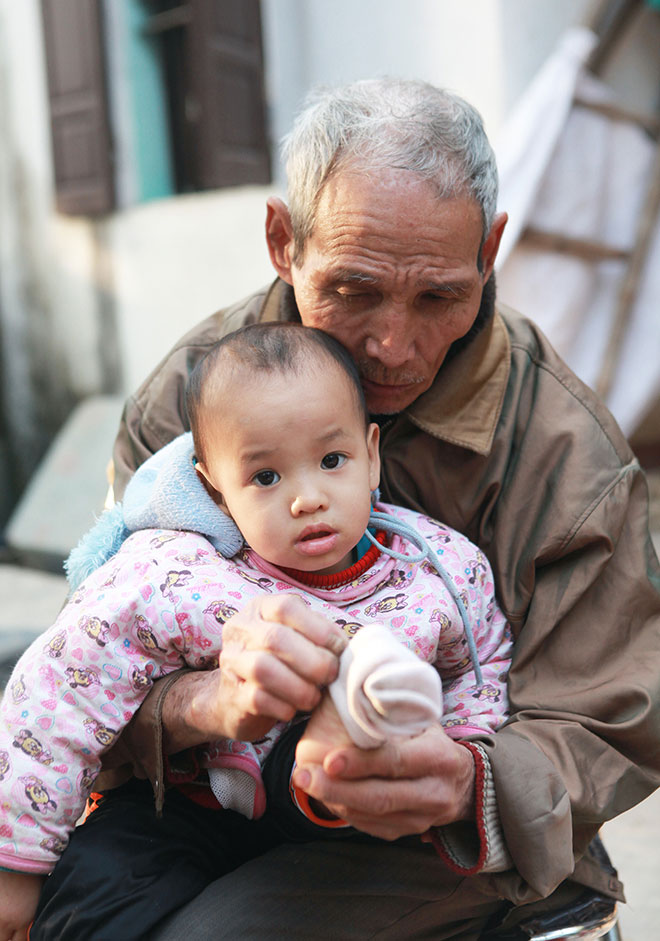 Tết không đào, không quất của cặp vợ chồng chú – cháu