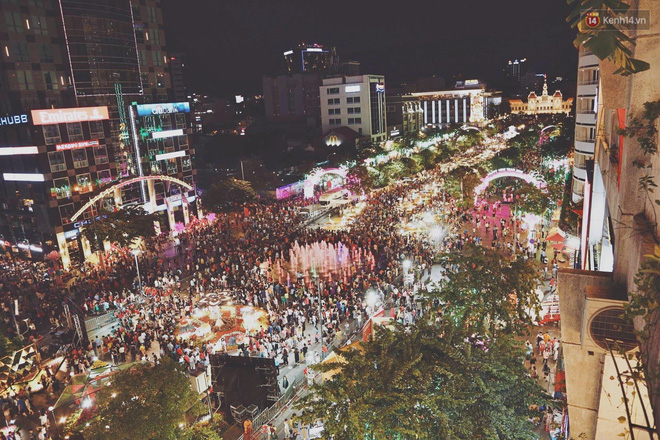 Pháo hoa rợp trời đêm giao thừa, cả nước hân hoan chào đón năm mới Kỷ Hợi 2019