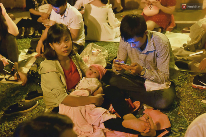 Pháo hoa rợp trời đêm giao thừa, cả nước hân hoan chào đón năm mới Kỷ Hợi 2019