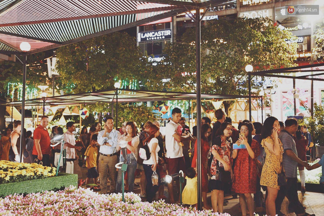 Pháo hoa rợp trời đêm giao thừa, cả nước hân hoan chào đón năm mới Kỷ Hợi 2019