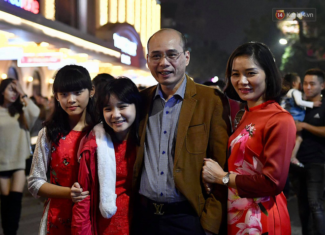 Pháo hoa rợp trời đêm giao thừa, cả nước hân hoan chào đón năm mới Kỷ Hợi 2019