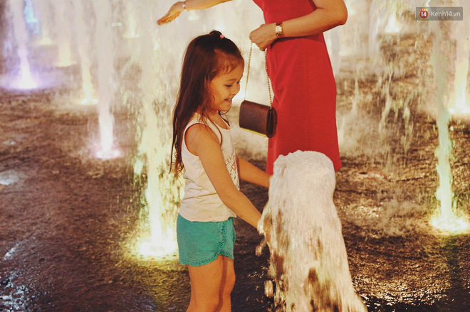 Pháo hoa rợp trời đêm giao thừa, cả nước hân hoan chào đón năm mới Kỷ Hợi 2019