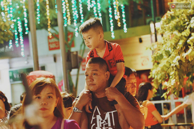 Pháo hoa rợp trời đêm giao thừa, cả nước hân hoan chào đón năm mới Kỷ Hợi 2019