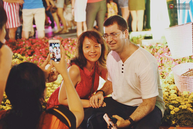 Pháo hoa rợp trời đêm giao thừa, cả nước hân hoan chào đón năm mới Kỷ Hợi 2019