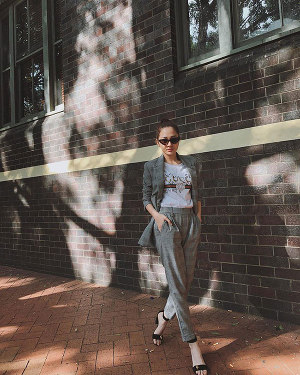 Street style cận Tết của sao Việt: Hà Hồ diện toàn màu chóe, Đàm Thu Trang cực giản dị trong bộ đồ sắc nâu