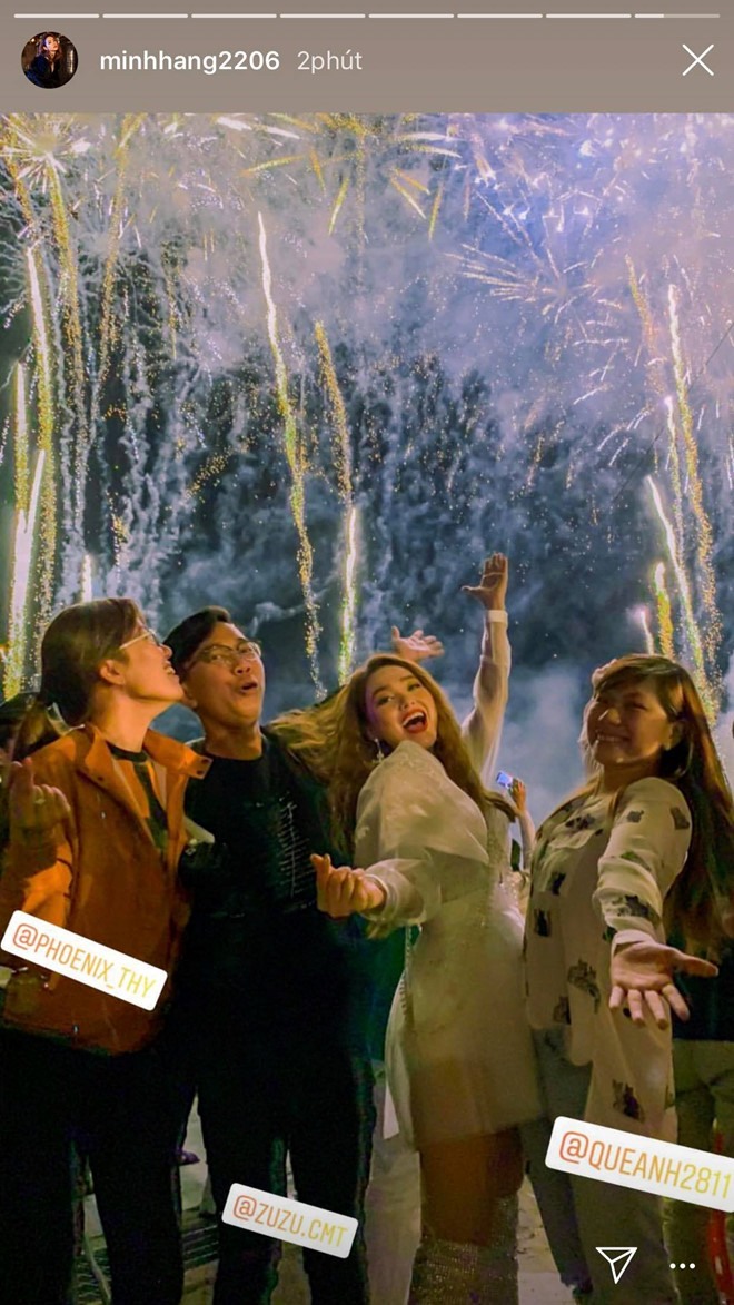 Sao Việt đón giao thừa ấm áp cùng gia đình, bạn bè