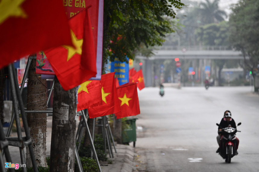 Cảnh vắng vẻ ở Hà Nội sáng mùng 1 Tết