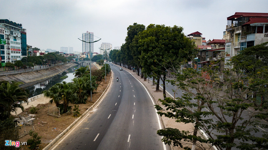 Cảnh vắng vẻ ở Hà Nội sáng mùng 1 Tết