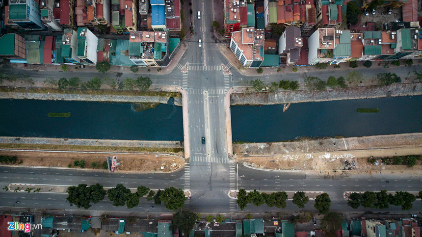 Cảnh vắng vẻ ở Hà Nội sáng mùng 1 Tết