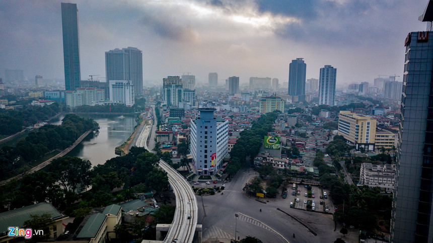 Cảnh vắng vẻ ở Hà Nội sáng mùng 1 Tết