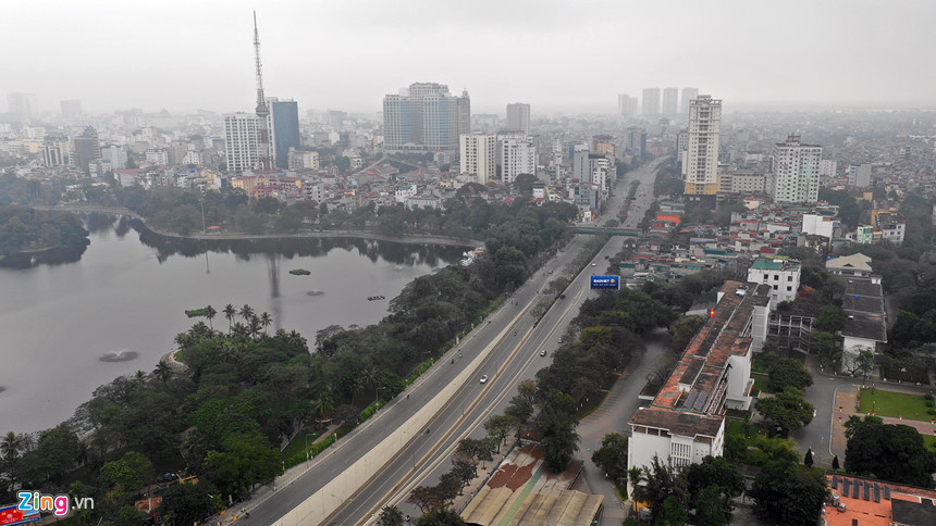 Cảnh vắng vẻ ở Hà Nội sáng mùng 1 Tết