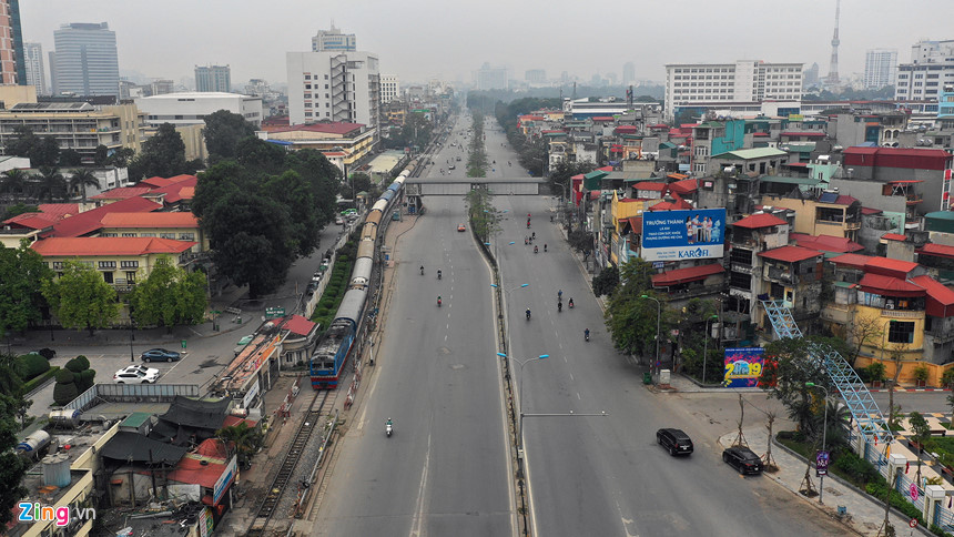 Cảnh vắng vẻ ở Hà Nội sáng mùng 1 Tết