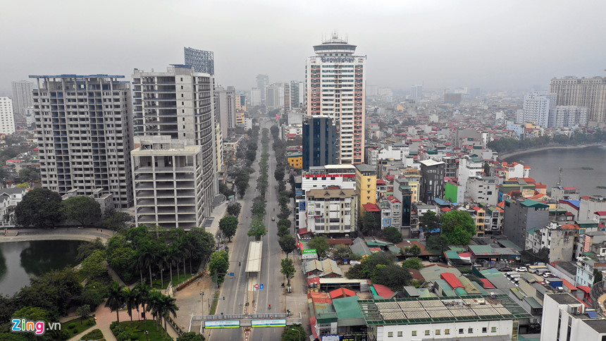 Cảnh vắng vẻ ở Hà Nội sáng mùng 1 Tết