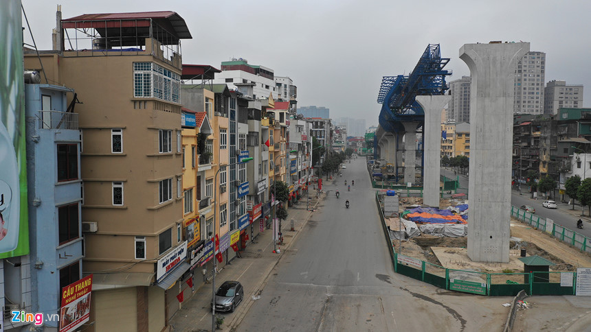 Cảnh vắng vẻ ở Hà Nội sáng mùng 1 Tết