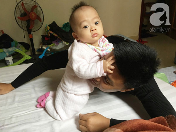 Mẹ trẻ đánh cược mạng sống sinh tứ thai đón mùa xuân đầu tiên bên các con: Tết của em dựa hết vào chồng