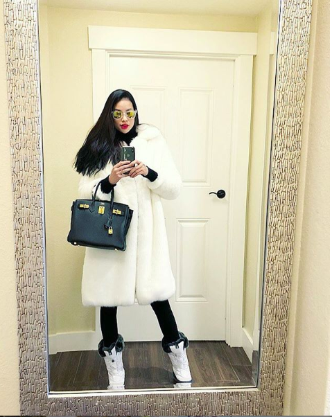 Phạm Hương bất ngờ chia sẻ trong ngày mùng 1 Tết: Không ai muốn lủi thủi trong ngày đầu xuân...