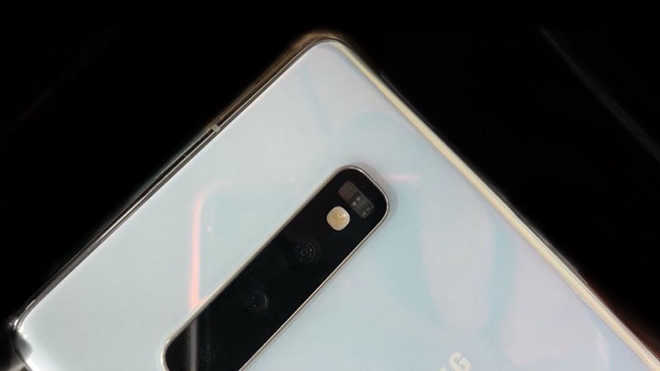 Galaxy S10 chưa ra mắt, blogger đã đăng video trải nghiệm