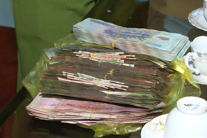 Nhận lại 120 triệu bị đánh rơi trên đường đi chúc Tết