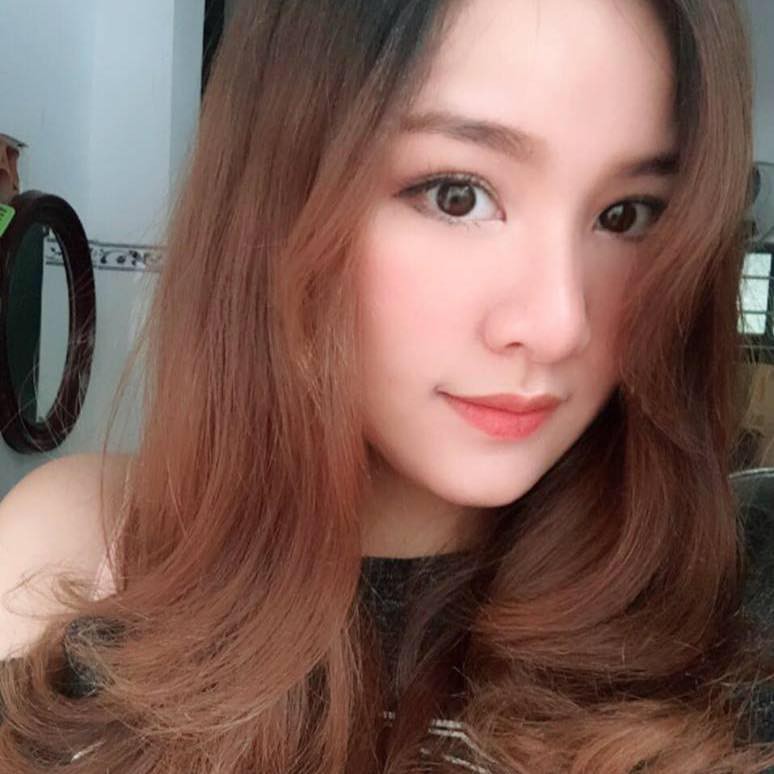 Tết không gì vui bằng vừa giảm được 25kg, có ngay cú debut cực mạnh khiến cả họ phải trầm trồ