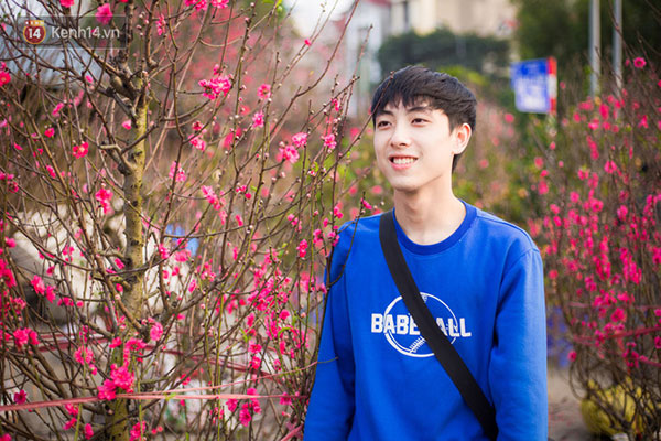 Nỗi lòng của những sinh viên bám trụ Hà Nội trong dịp Tết để làm thêm: Buồn chứ, nhưng vẫn phải cố gắng…