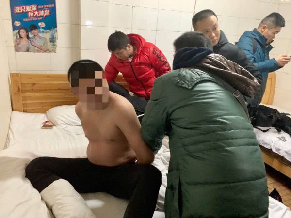 Không có tiền tiêu tết, hai tên trộm 9X đột nhập biệt thự trộm tài sản