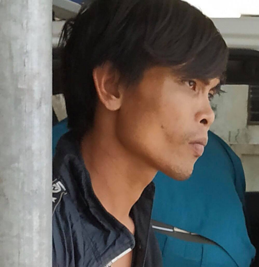 Thanh niên ngáo đá cầm dao ôm con 2 tháng tuổi cố thủ hơn 5 giờ