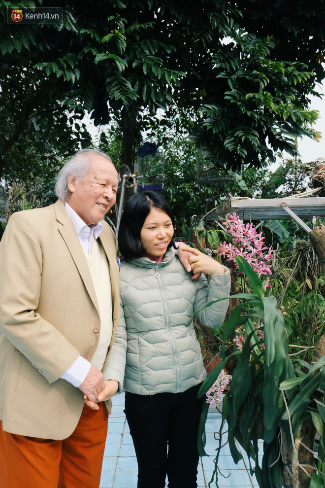 Cái Tết thứ 11 đầm ấm của cặp vợ chồng ông cháu lệch nhau 50 tuổi ở Hà Nội: Tôi thích lan và anh ấy trồng cả vườn hoa lan sau nhà