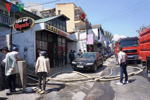 Hỏa hoạn ở Đà Lạt khiến người dân và khách du lịch hoảng hốt