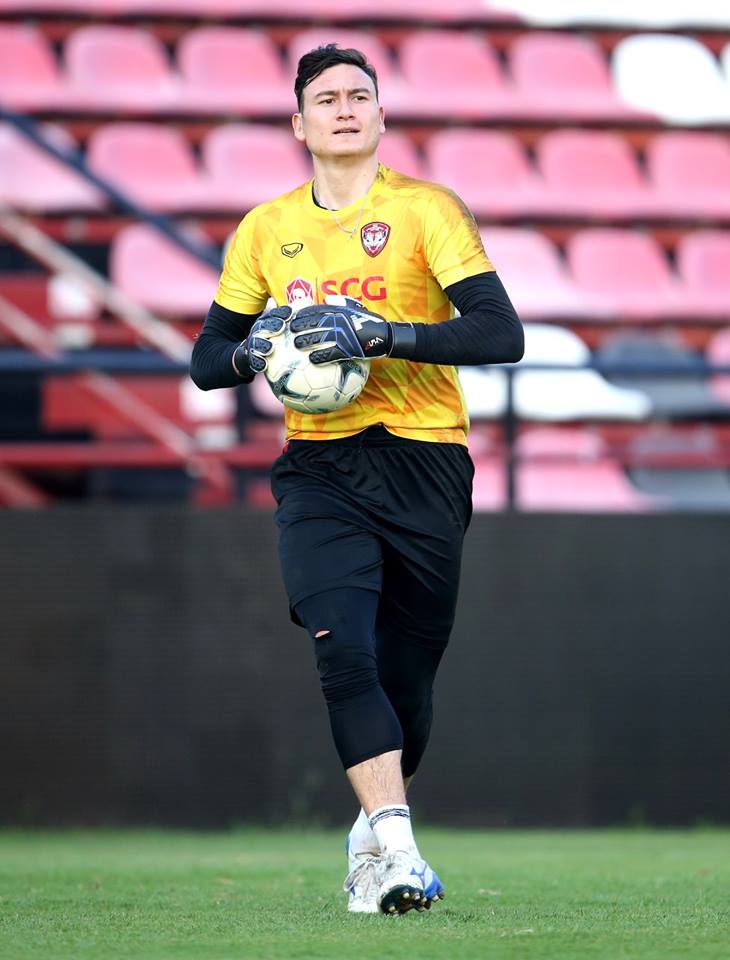 Những hình ảnh đầu tiên của Đặng Văn Lâm khi bước vào cuộc chiến tranh suất bắt chính tại Muangthong United