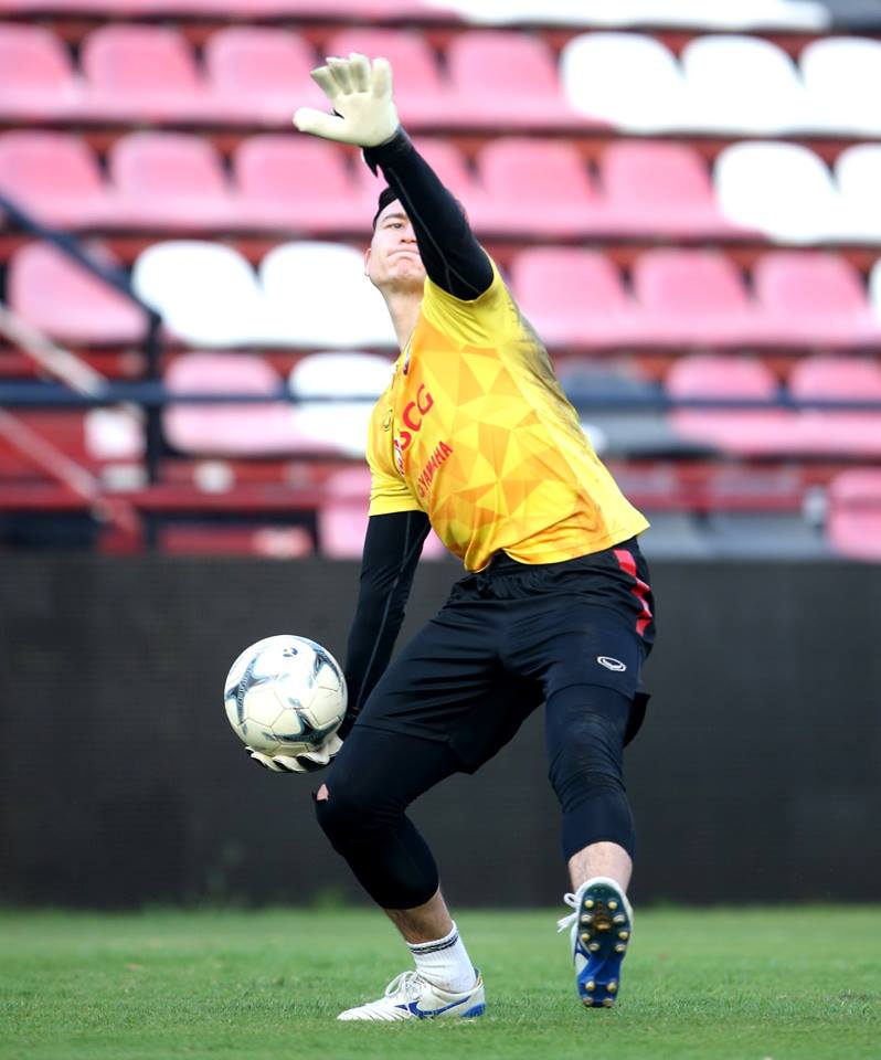 Những hình ảnh đầu tiên của Đặng Văn Lâm khi bước vào cuộc chiến tranh suất bắt chính tại Muangthong United