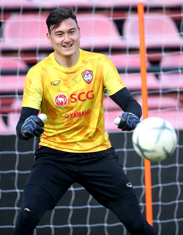 Những hình ảnh đầu tiên của Đặng Văn Lâm khi bước vào cuộc chiến tranh suất bắt chính tại Muangthong United