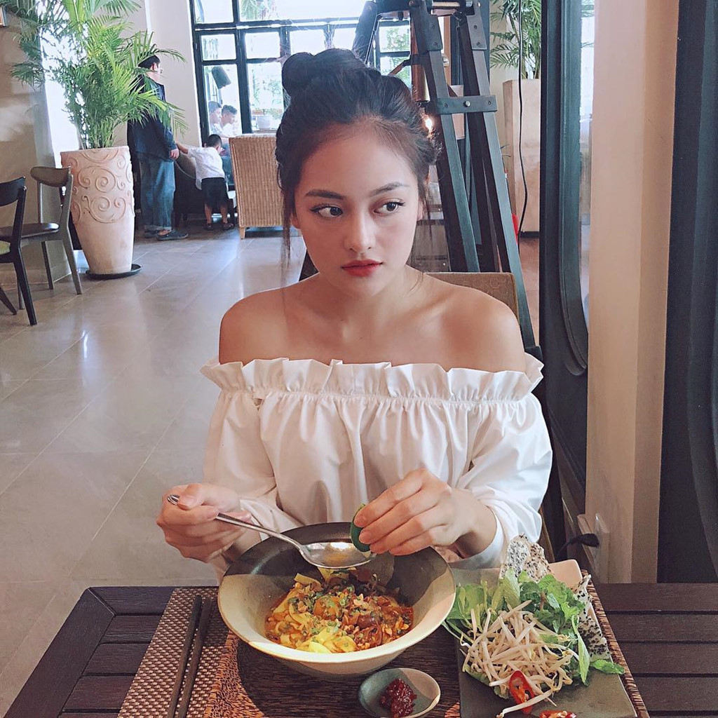 Hot girl tuổi Hợi: Người hạnh phúc bên chồng, kẻ theo nghiệp diễn xuất