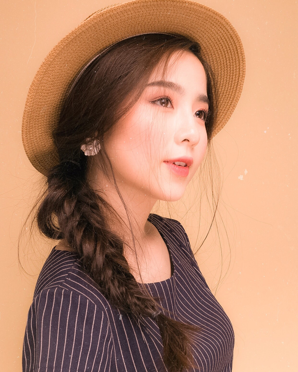 Hot girl tuổi Hợi: Người hạnh phúc bên chồng, kẻ theo nghiệp diễn xuất