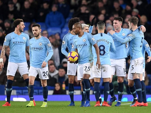 Clip: Gabriel Jesus ghi bàn ở phút bù giờ thứ 7, Man City trở lại ngôi đầu Ngoại hạng Anh