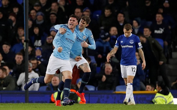 Clip: Gabriel Jesus ghi bàn ở phút bù giờ thứ 7, Man City trở lại ngôi đầu Ngoại hạng Anh