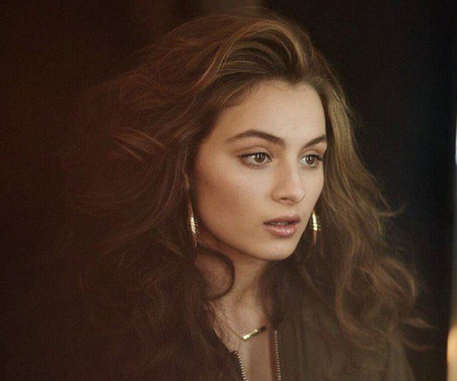 Dàn mỹ nhân tuổi Hợi đẹp nhất thế giới: Ai là người có nhan sắc nóng bỏng và tài sản hoành tráng hơn?