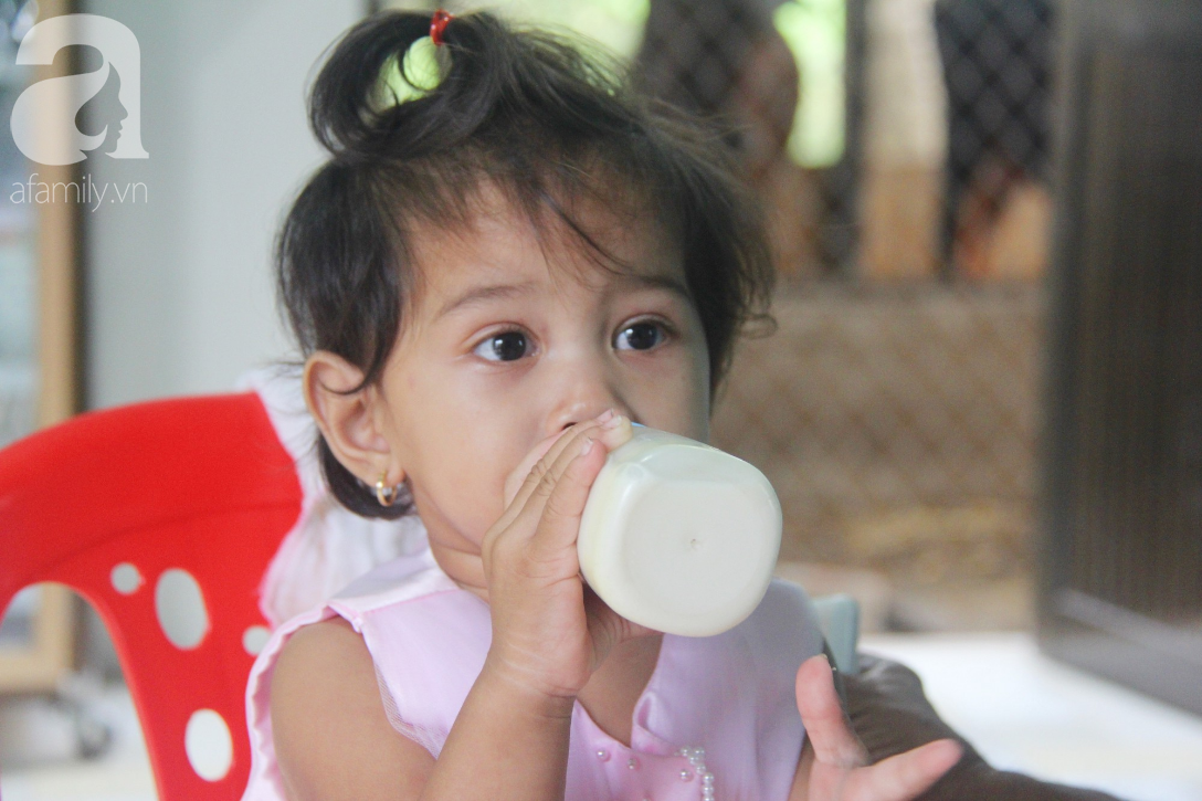 Cái Tết thứ 2 của người mẹ điên ở Trà Vinh: Hạnh phúc và tràn ngập tiếng cười khi con gái cất tiếng gọi mẹ