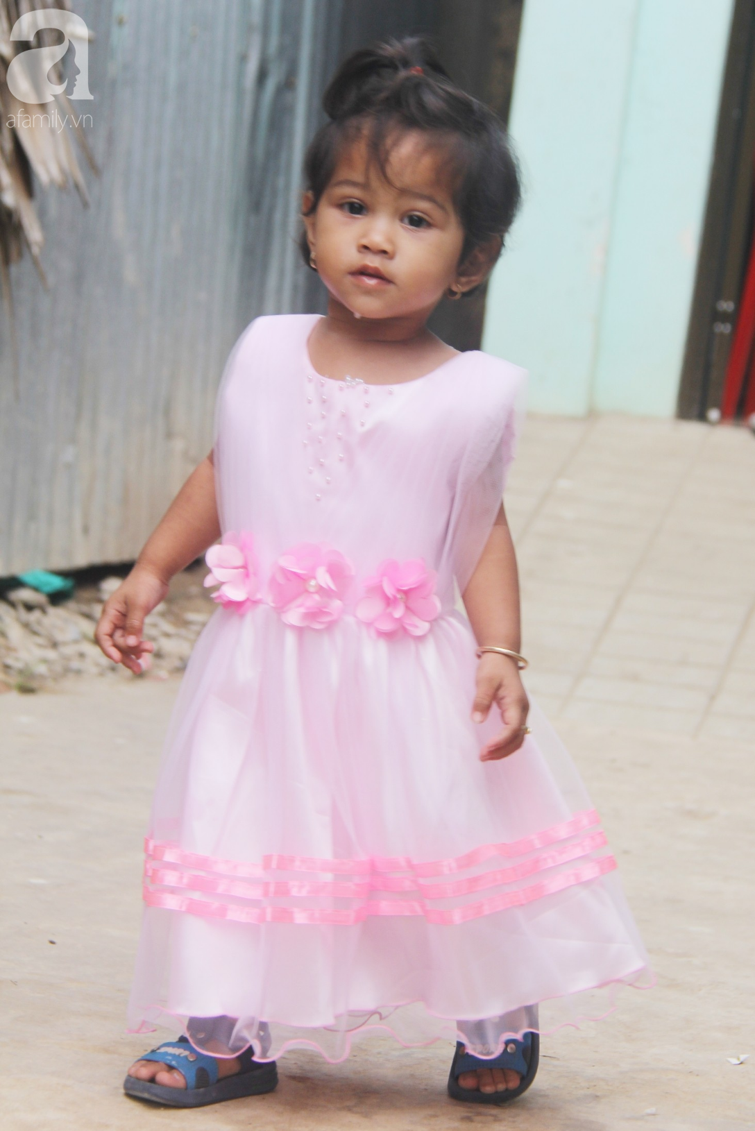 Cái Tết thứ 2 của người mẹ điên ở Trà Vinh: Hạnh phúc và tràn ngập tiếng cười khi con gái cất tiếng gọi mẹ