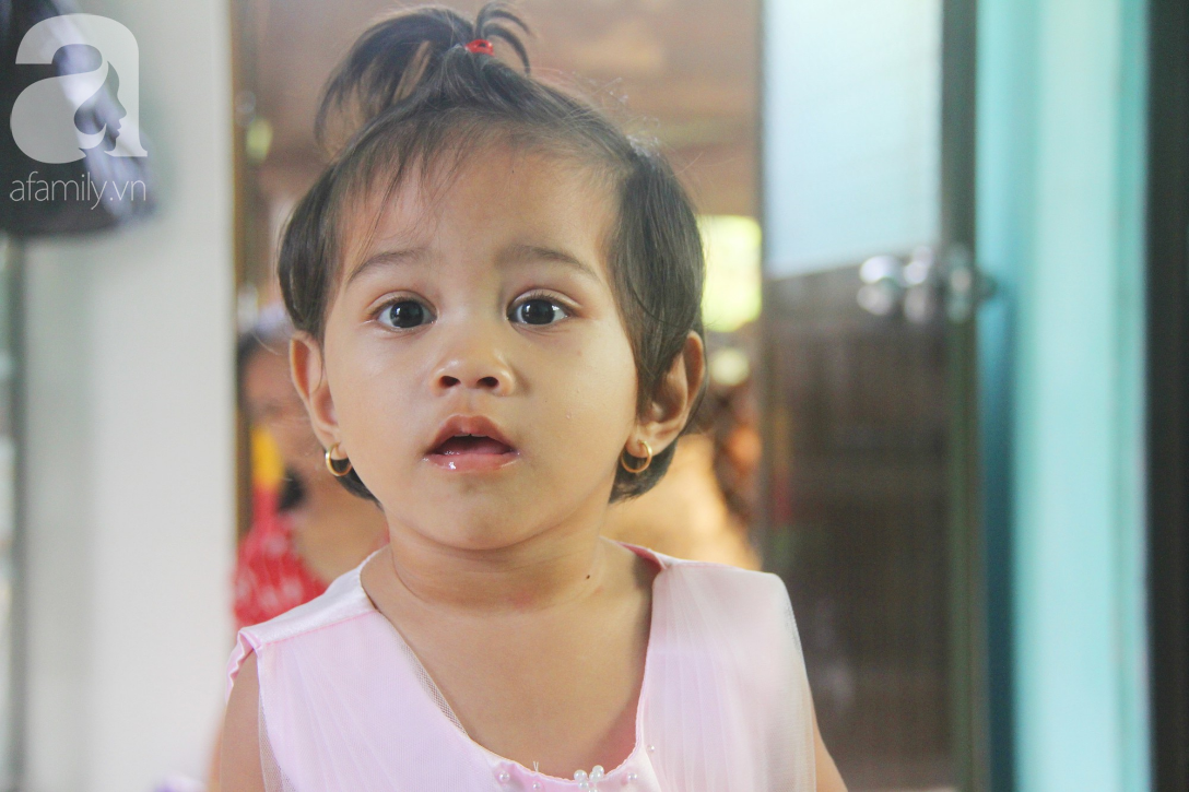 Cái Tết thứ 2 của người mẹ điên ở Trà Vinh: Hạnh phúc và tràn ngập tiếng cười khi con gái cất tiếng gọi mẹ