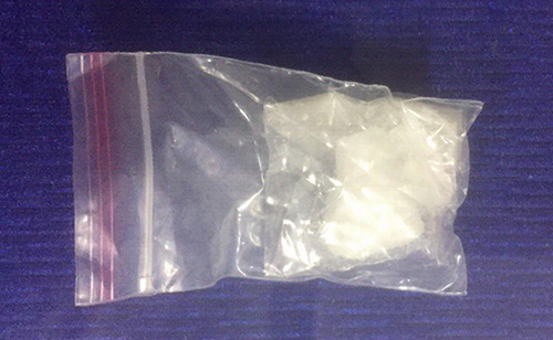 Nam thanh niên ở Sài Gòn thủ hàng nóng đi dạo