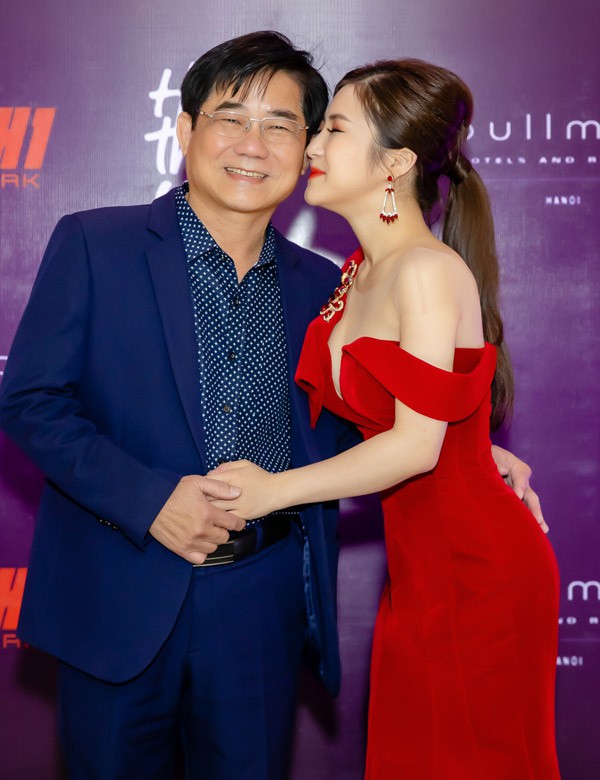 Quý cô tuổi Hợi - Hương Tràm: Gia thế khủng vẫn tự lập lăn lộn 6 năm trong nghề để mua nhà, xe, làm liveshow tiền tỉ