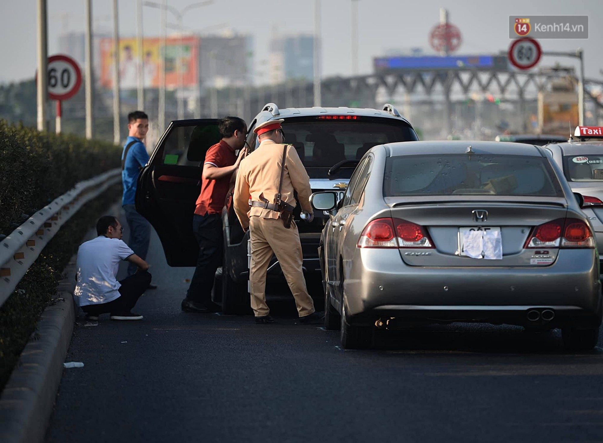 Mùng 4 Tết, cao tốc Pháp Vân - Cầu Giẽ tắc dài do tai nạn liên hoàn giữa 3 ô tô con
