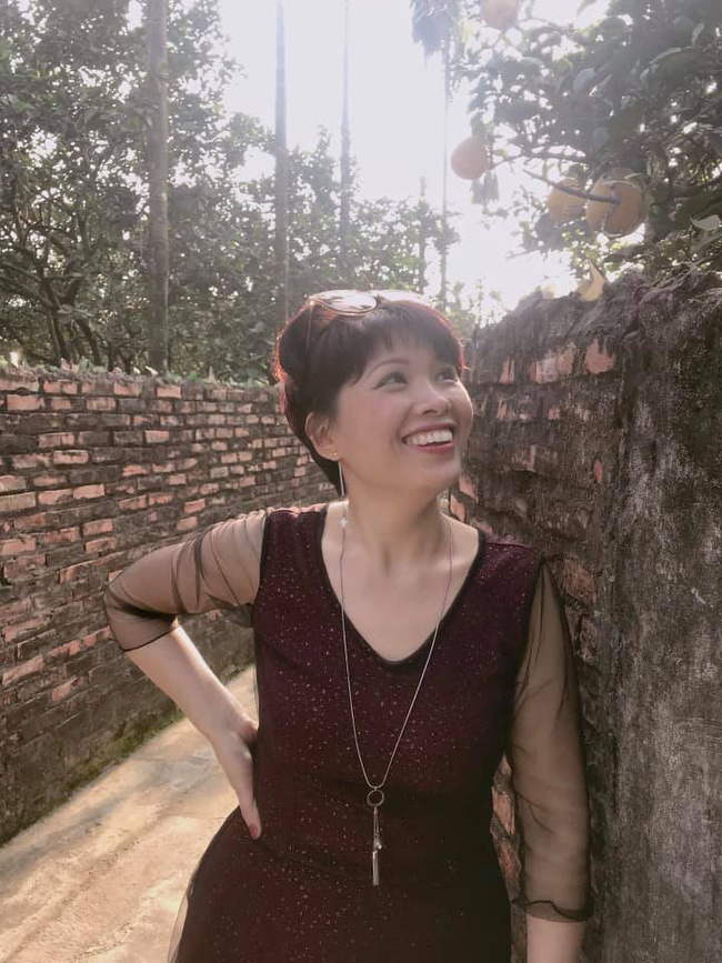 Cô gái bóc mẽ mẹ chụp ảnh lừa dối cả thế giới, dân mạng xôn xao khoe hậu trường giống nhau